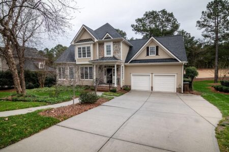 A cooler, ‘free water’ sign in a man’s driveway led to his HOA fining him $650 – USA Today