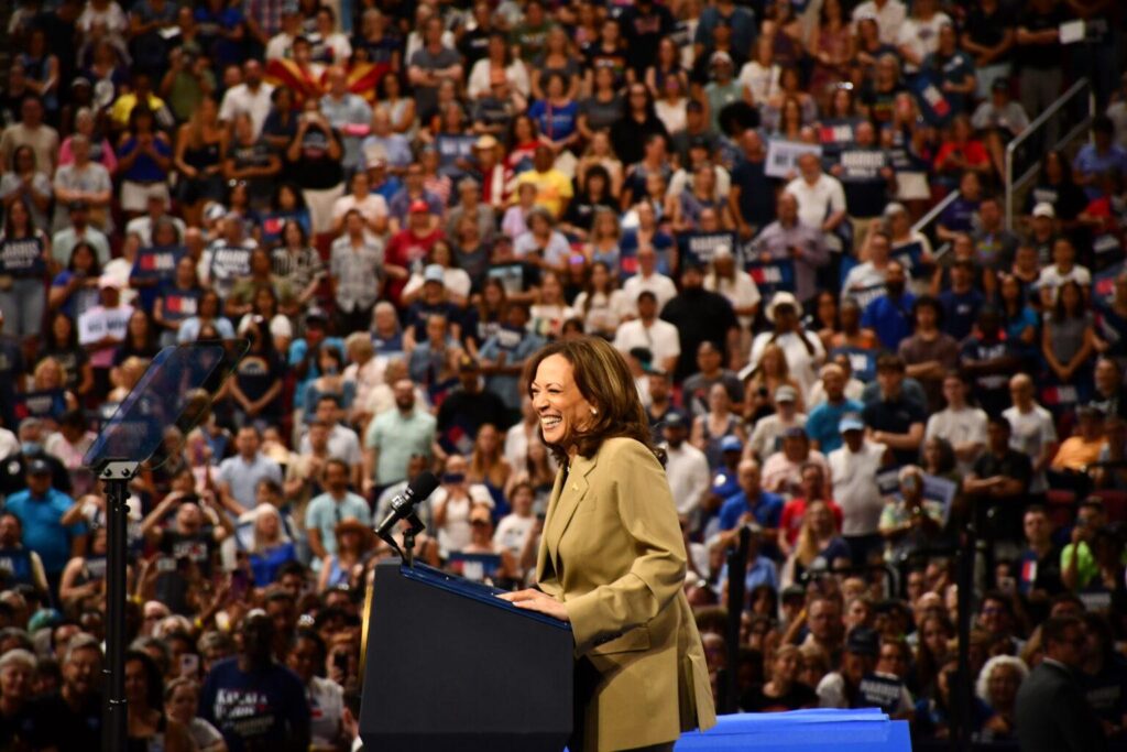 Harris holds campaign rally in Phoenix as early voting gets underway in Arizona – PBS