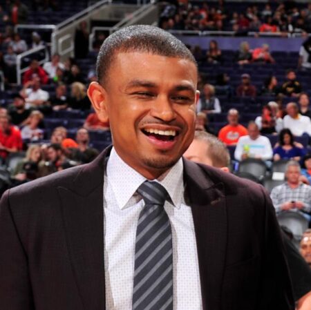 Phoenix Suns fire coach Earl Watson after 0-3 start – USA Today