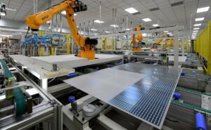Solar company announces manufacturing plant, hundreds of jobs for Phoenix – The Business Journals