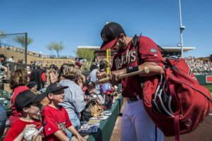 Phoenix sports fans: everything you need to know for your visit to PHX Arena – MotorcycleSports