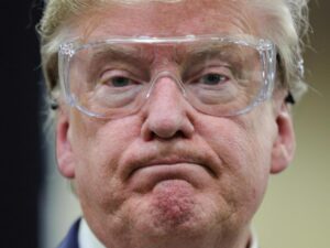 Trump Gives Phoenix Mask Factory Visit a Campaign Feel (Published 2020) – The New York Times