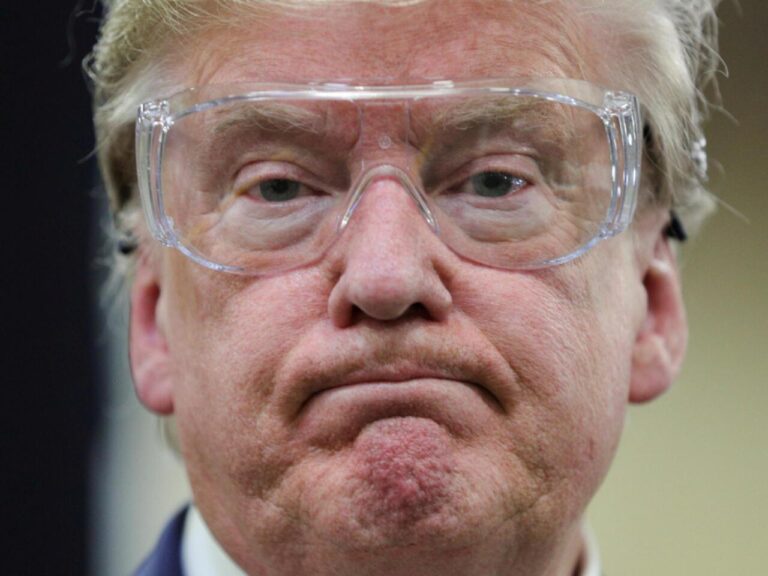 Trump Gives Phoenix Mask Factory Visit a Campaign Feel (Published 2020) – The New York Times