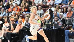 Lexi Held injury update: Latest news on Phoenix Mercury guard’s collapsed lung – USA Today