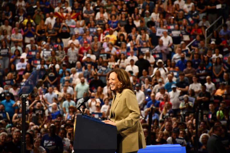 Kamala Harris, in Arizona, blasts Donald Trump and lauds late John McCain – The Arizona Republic