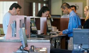 Main Street Minute: Phoenix job fair features banking, education positions – KTAR News 92.3 FM
