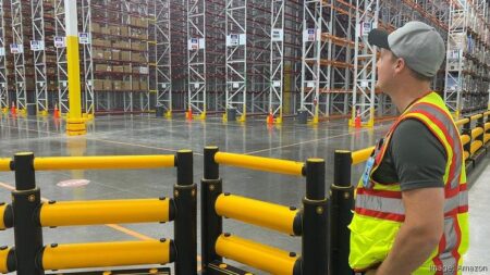 Amazon opens one of its biggest US facilities in East Valley – The Business Journals