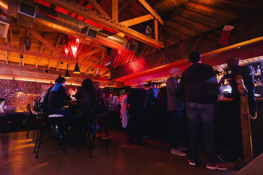 Downtown Phoenix dive bar named 1 of best in US. Here’s why locals love it – The Arizona Republic