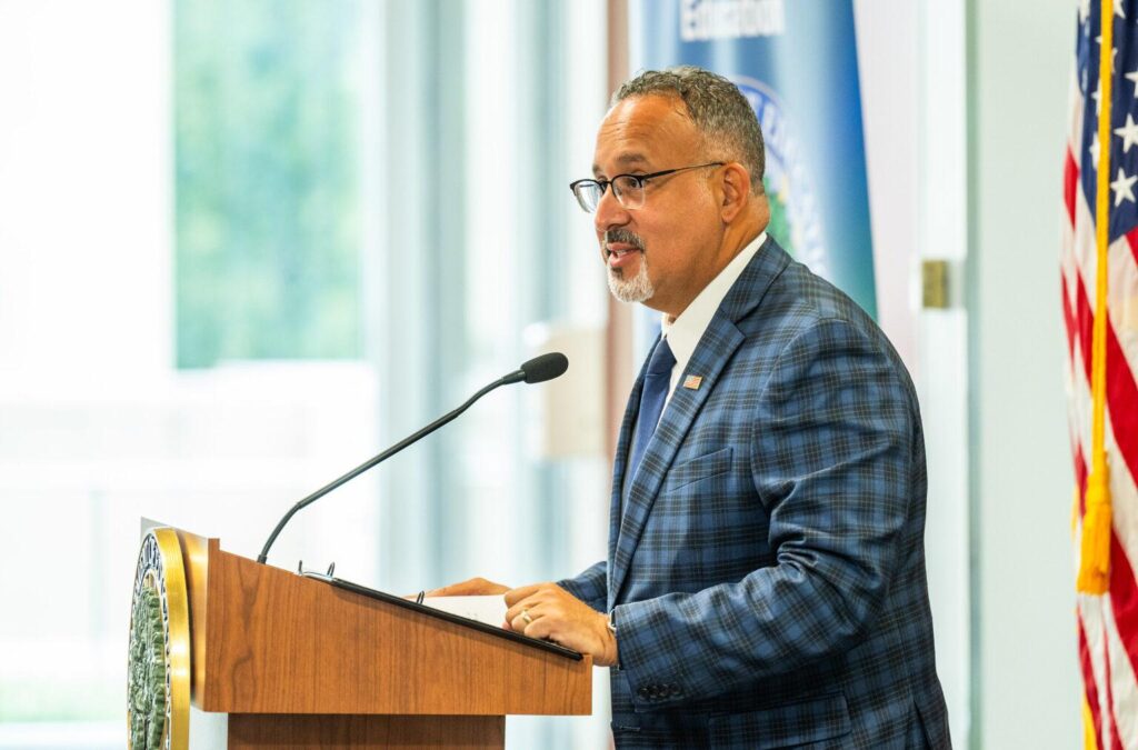 U.S. Secretary of Education visits Phoenix school – azcentral.com and The Arizona Republic