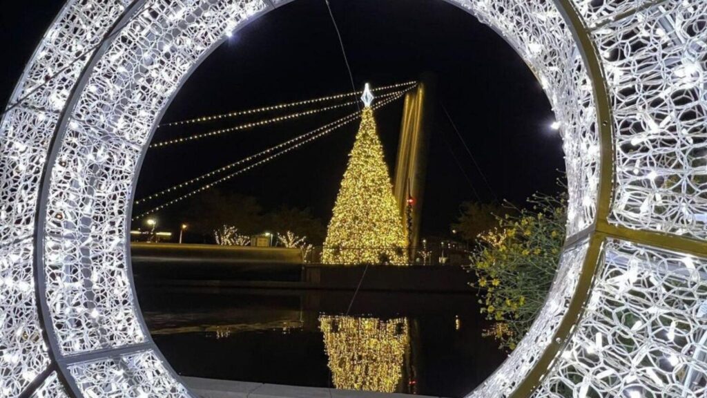 Christmas lights 2024: Use our Phoenix-area holiday map to see the best displays – azcentral.com and The Arizona Republic