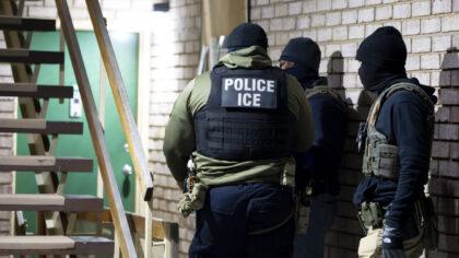 More than 225 charged for immigration-related crime in Arizona over a 1-week period – KTAR News 92.3 FM