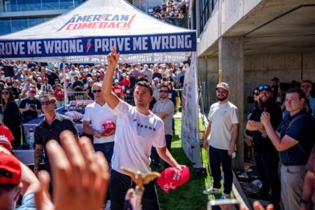 Charlie Kirk killed at Utah college event: Arizona leaders react – FOX 10 Phoenix