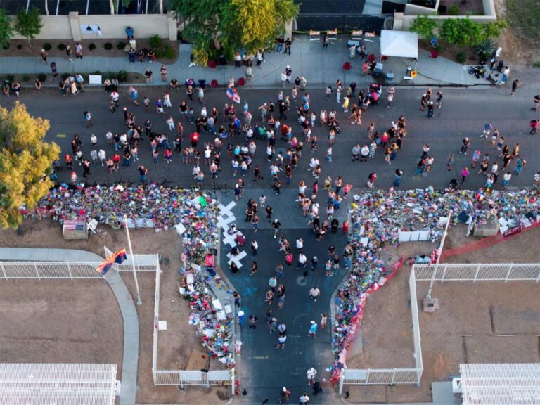 Man Arrested for Defacing Charlie Kirk Memorial in Phoenix Man in custody for destroying Charlie Kirk memorial in Phoenix: Police – NewsNation