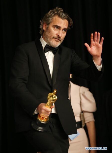 Joaquin Phoenix’s Unforgettable Journey to Oscar Glory: Emotional, Empowering, and Bold Joaquin Phoenix took the road to Oscar glory his way: Emotional, empowering and batty – USA Today