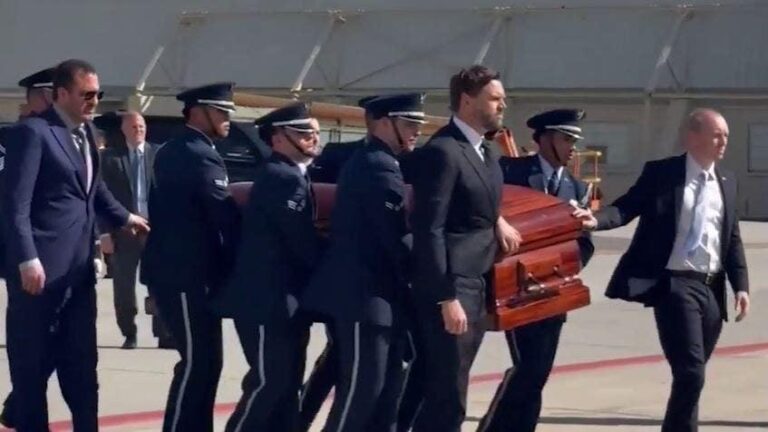 Vice President JD Vance Pays Tribute by Escorting Charlie Kirk’s Body to His Arizona Home Vice President JD Vance escorts body of Charlie Kirk to Arizona home – USA Today