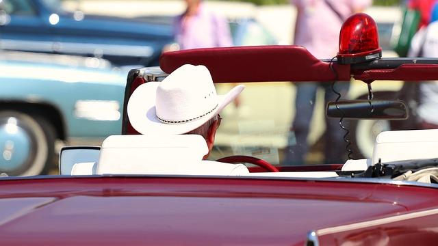 Federal Judge Moves to Charge Sheriff Joe Arpaio with Criminal Contempt Federal judge refers Sheriff Joe Arpaio for criminal contempt – azcentral.com and The Arizona Republic