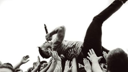 Phoenix Lead Singer Thomas Mars Crowd Surfs Through Team USA at 2024 Paris Olympics Closing Ceremony – Us Weekly