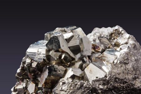 US Companies Ramp Up Drive to Cut Reliance on China for Critical Weapons Minerals US companies are stepping up to cut reliance on China for critical minerals used in key weapons – AP News