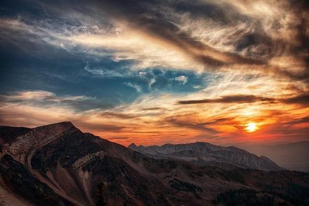 Utah Drone Photographer Captures Stunning, Vibrant Fall Landscapes Utah-based drone photographer captures colorful, fall landscape – FOX 10 Phoenix